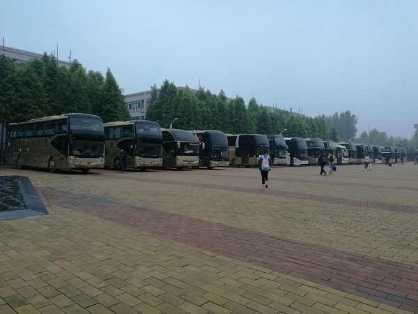 鄭州大巴車租賃:醉漢大巴吸煙被阻止,毆打大巴司機釀事故http://www.lyhgs.com.cn/ 鄭州大巴車租賃:醉漢大巴吸煙被阻止,毆打大巴司機釀事故http://www.lyhgs.com.cn/